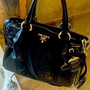 Prada purse no scratches